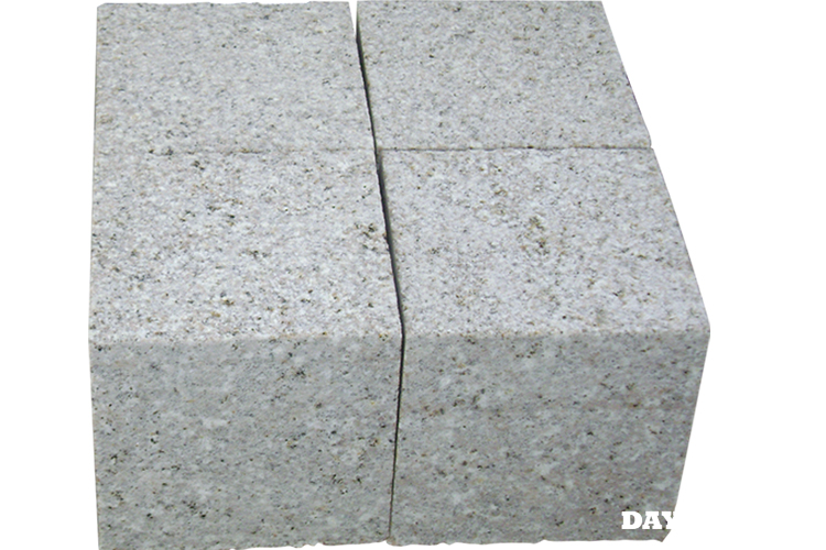 Cubes Yellow Granite G682 Top bushhammeredothers sides sawn 10x10x10cm - Dayi Stone
